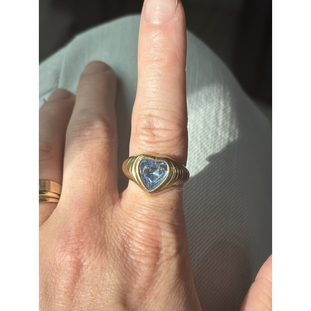 Unsigned Vintage 1987 Avon Bold Sparkle Heart Ring Ribbed Band Heart Stone 8